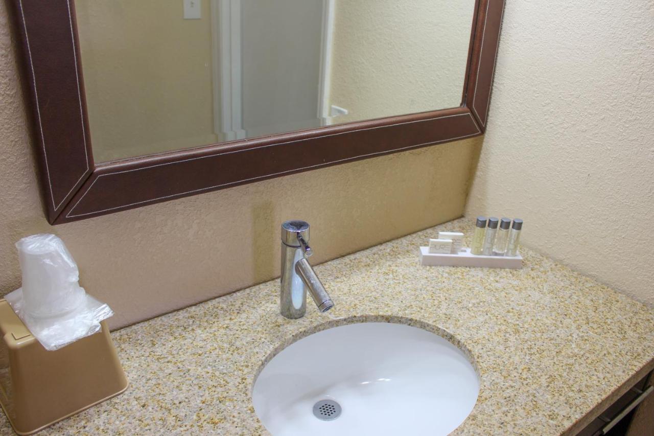 Apm Inn & Suites - Jacksonville Zewnętrze zdjęcie